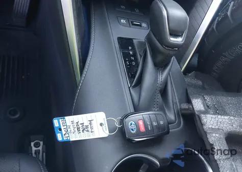 2021 Toyota Venza Xle from USA, damaged, VIN JTEAAAAH1MJ087060